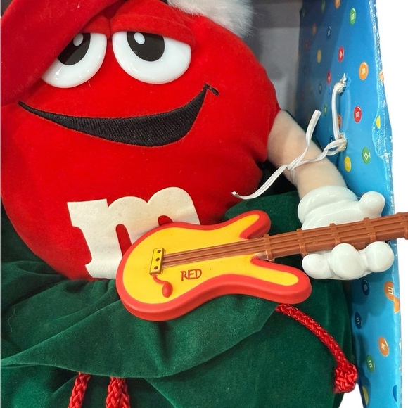 M & M’s Musical Christmas Display Santa Figure playing guitar NWT in Box - Picture 3 of 11